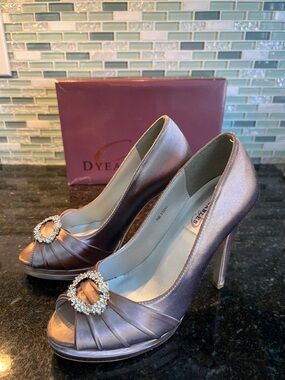 Women's Satin Peep-Toe Pumps in Metallic Mauve Size 7.5